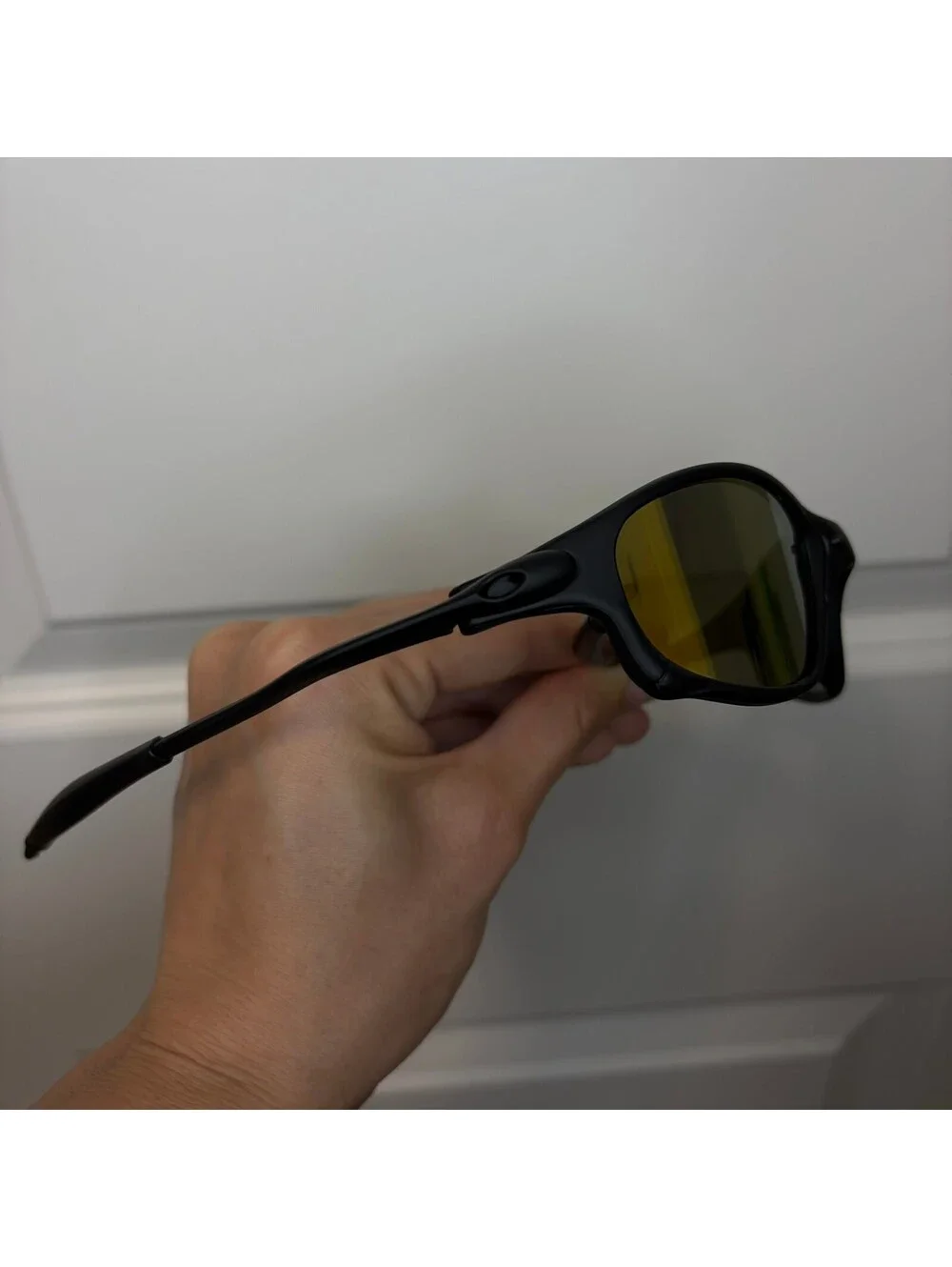 N/A yellow tint